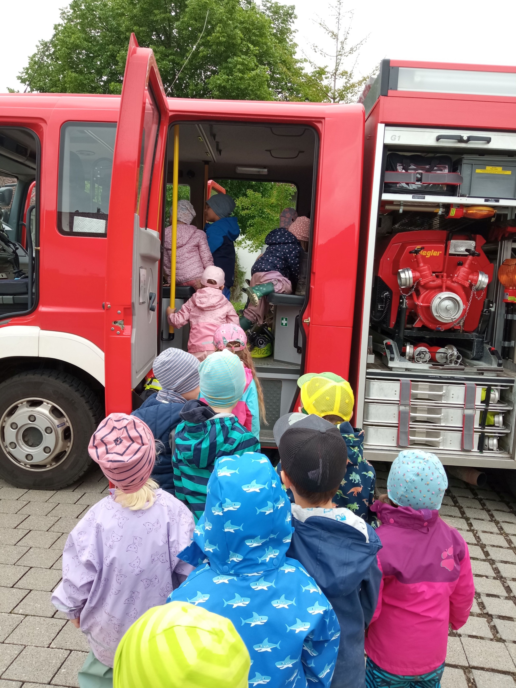 Besuch der Freiwilligen Feuerwehr Leutenbach